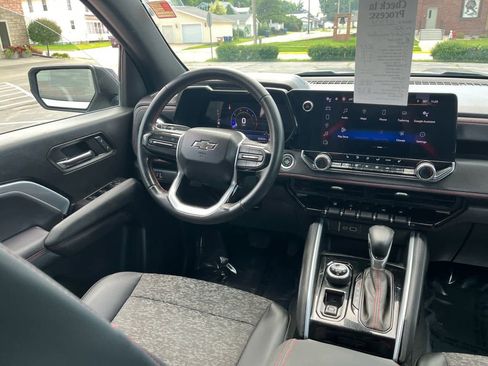 Used 2023 Chevrolet Colorado Z71 w/ Z71 Convenience Package 2 image 24