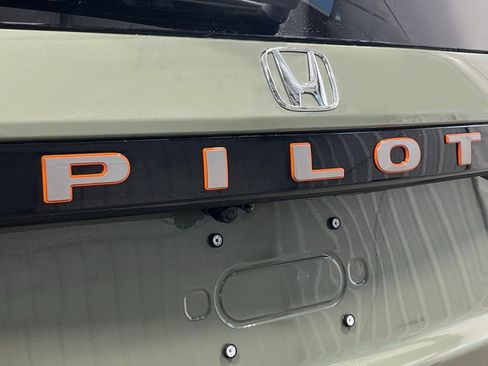 New 2026 Honda Pilot TrailSport image 10