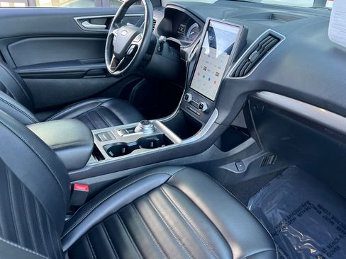Used 2023 Ford Edge SEL image 14