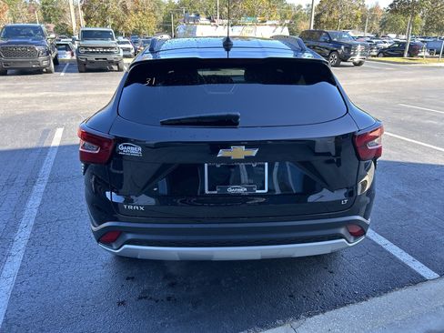 New 2025 Chevrolet Trax LT w/ Driver Confidence Package image 8