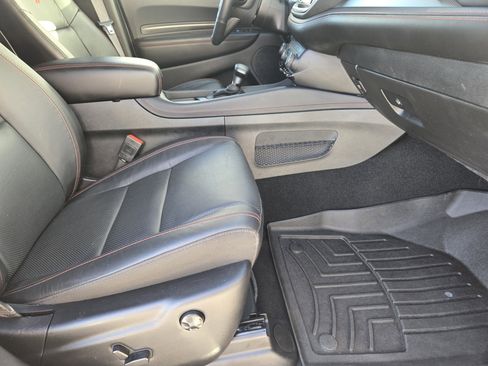 Used 2025 Dodge Durango GT image 17
