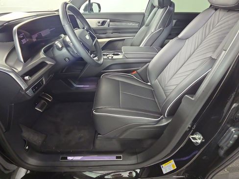 New 2026 Cadillac Vistiq Platinum image 4