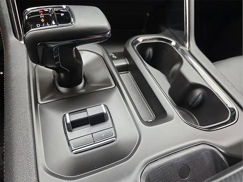 Used 2024 GMC Sierra 1500 AT4 w/ Technology Package image 20