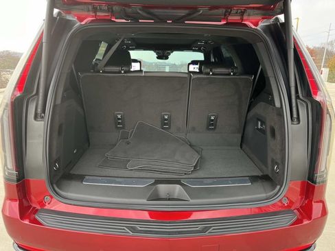 Used 2024 Cadillac Escalade Sport Platinum w/ Heavy-Duty Trailer Package image 12