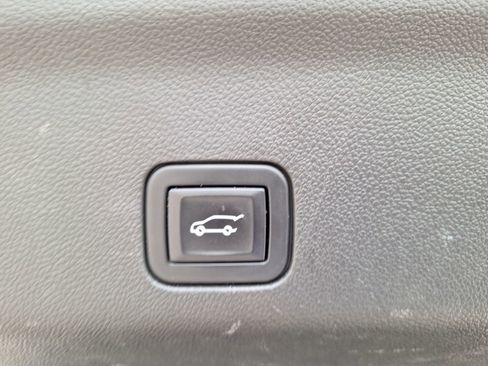 Certified 2022 Chevrolet Tahoe Z71 w/ Z71 Off-Road Package image 29