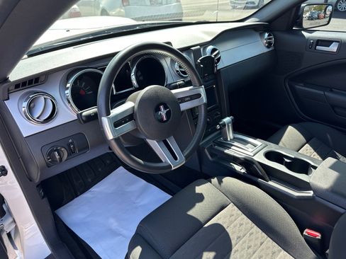 Used 2006 Ford Mustang GT RWD image 16