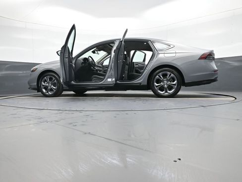 Used 2025 Honda Accord EX-L image 47