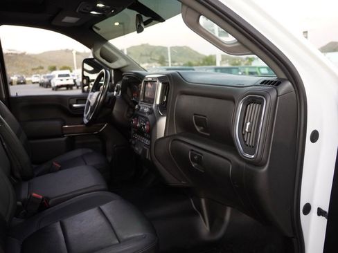 Used 2022 Chevrolet Silverado 2500 LT w/ Convenience Package image 21