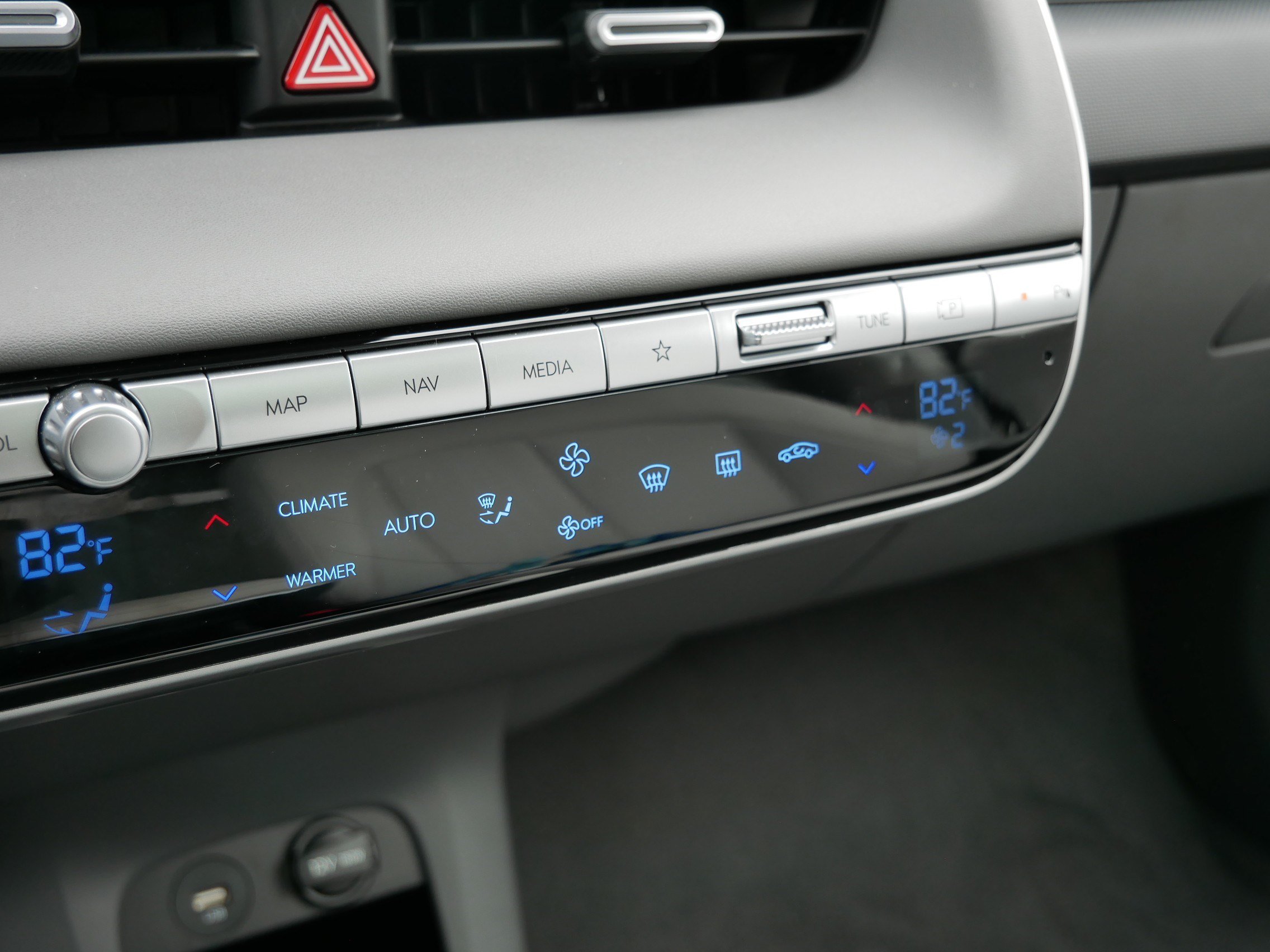 Certified 2024 Hyundai Ioniq 5 Limited AWD/4WD image 22