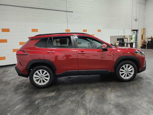 Used 2022 Toyota Corolla Cross LE FWD image 14