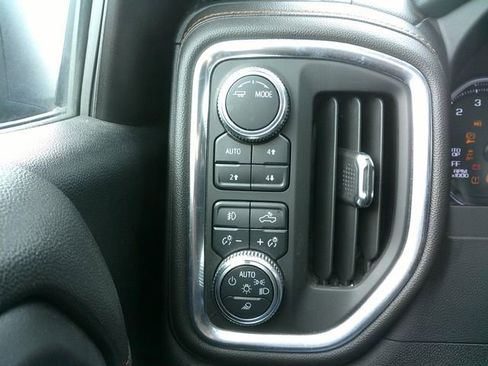 Used 2021 GMC Sierra 1500 AT4 w/ AT4 Value Package AWD/4WD image 27