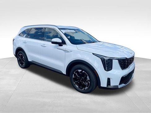 Used 2025 Kia Sorento S FWD image 2