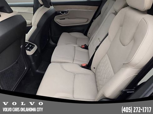 Certified 2025 Volvo XC90 T8 Plus w/ Protection Package Premier image 18