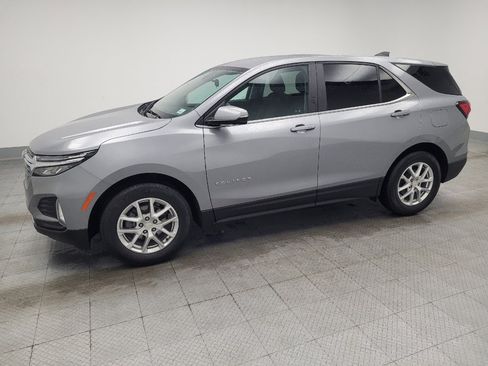 Used 2024 Chevrolet Equinox LT FWD image 2