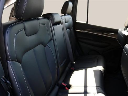 New 2025 Jeep Grand Cherokee Limited w/ Black Appearance Package image 18