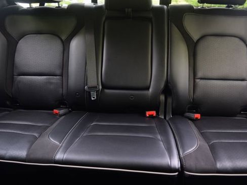 Used 2023 RAM 1500 Laramie AWD/4WD image 16