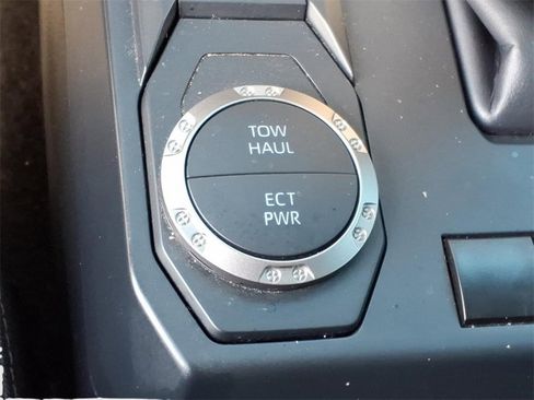 Used 2025 Toyota Tacoma SR5 image 22