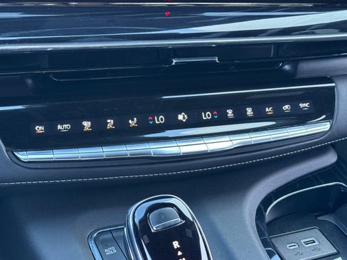 Certified 2024 Cadillac Escalade Sport image 28