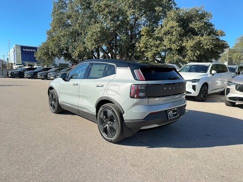 New 2026 Volvo EX30 Cross Country Ultra image 4