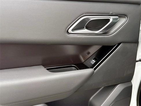 New 2026 Land Rover Range Rover Velar Dynamic SE image 11