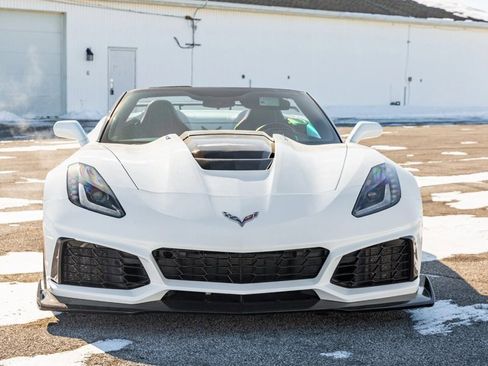 Used 2019 Chevrolet Corvette ZR1 w/ Chrome Badge Package image 3