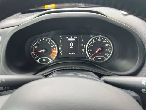 Used 2016 Jeep Renegade 75th Anniversary AWD/4WD image 16