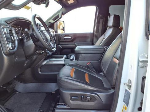 Used 2023 GMC Sierra 2500 AT4 w/ AT4 Preferred Package image 18