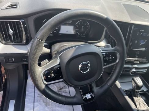Used 2019 Volvo XC60 T5 R-Design w/ Protection Package Premier FWD image 13