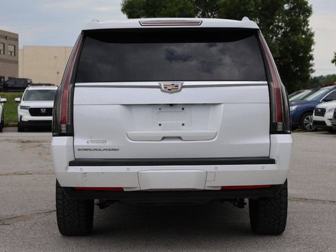 Used 2016 Cadillac Escalade ESV Premium AWD/4WD image 10