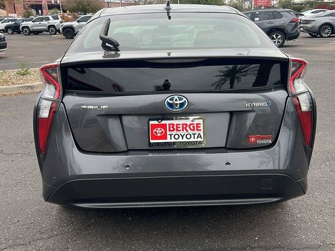 Used 2018 Toyota Prius Three image 6