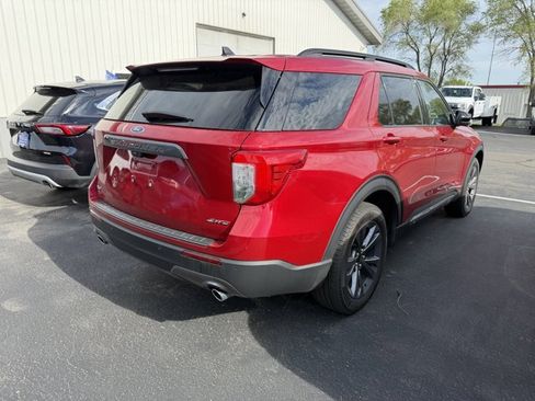 Certified 2024 Ford Explorer XLT w/ Equipment Group 202A AWD/4WD image 2