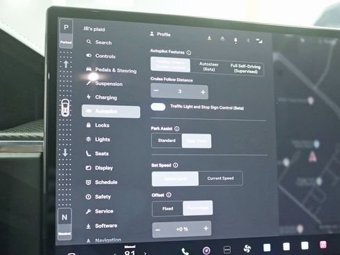 Used 2022 Tesla Model X Plaid image 18