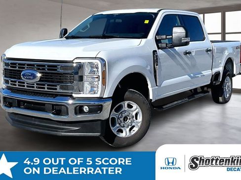 Used 2025 Ford F250 XLT image 1