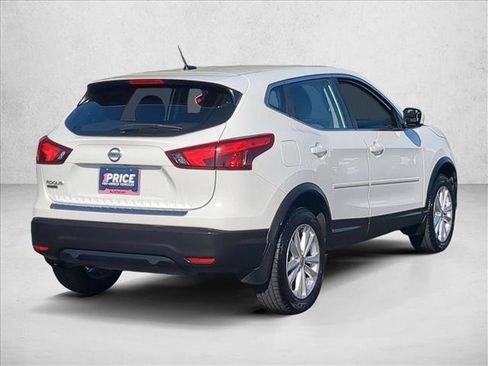 Used 2018 Nissan Rogue Sport S w/ S Appearance Package FWD image 5