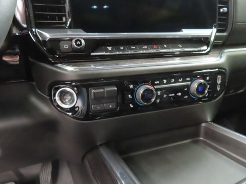 Used 2025 Chevrolet Silverado 2500 LTZ w/ LTZ Plus Package image 71