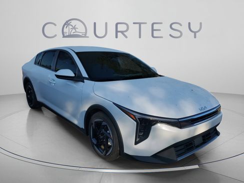 New 2025 Kia K4 EX FWD image 4
