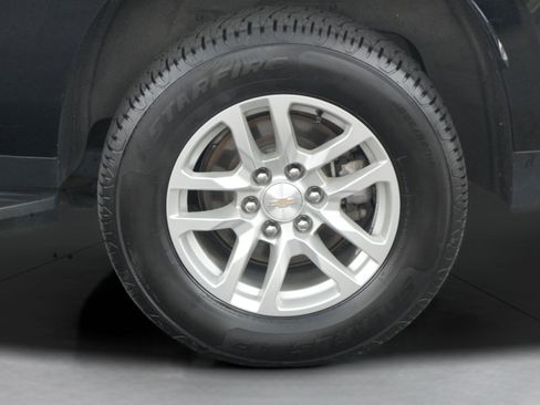 Used 2024 Chevrolet Suburban LT AWD/4WD image 45