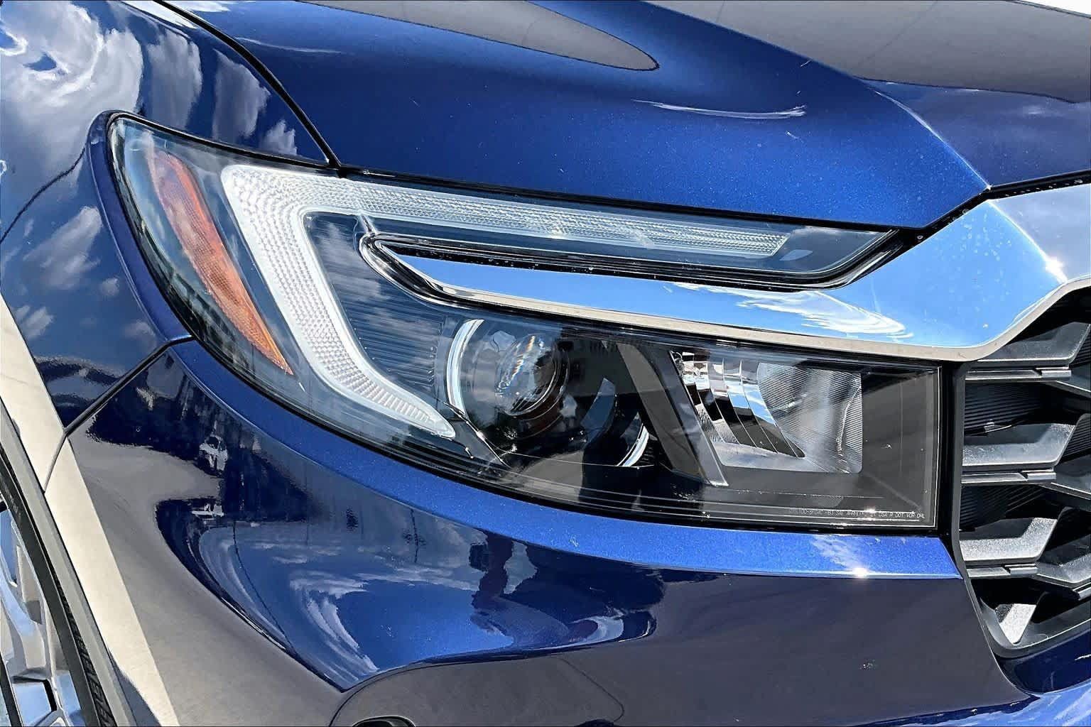 Used 2023 Honda Passport EX-L image 25