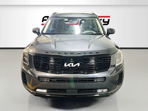 Used 2022 Kia Telluride SX w/ SX Prestige Package image 2