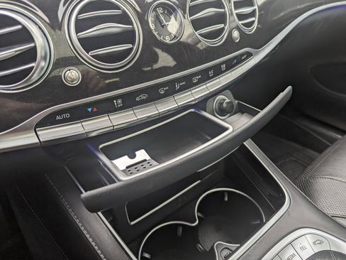 Used 2019 Mercedes-Benz S 560 4MATIC Sedan image 25