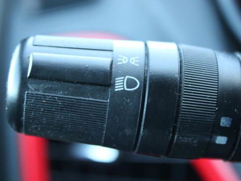 Used 2014 Dodge Avenger SE image 22