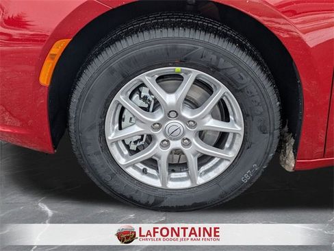 New 2026 Chrysler Pacifica Select image 34