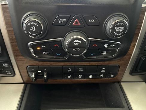 Used 2017 RAM 1500 Laramie w/ Convenience Group AWD/4WD image 23