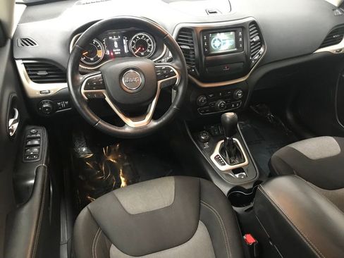 Used 2014 Jeep Cherokee Latitude image 27