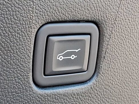 Used 2023 Chevrolet Blazer LT w/ Convenience Package FWD image 22