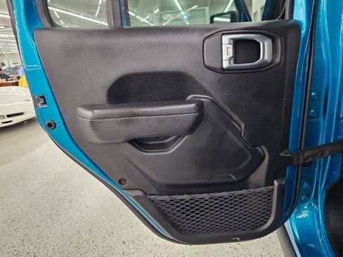Used 2024 Jeep Wrangler Unlimited AWD/4WD image 39