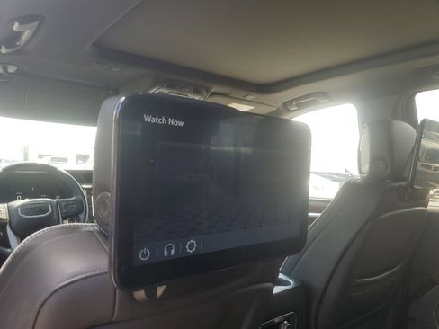 Used 2024 GMC Yukon Denali Ultimate AWD/4WD image 13