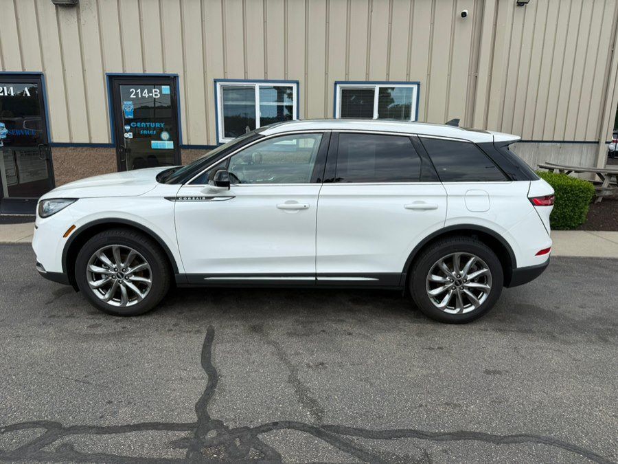 Used 2020 Lincoln Corsair AWD w/ Premium Package image 3