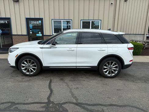 Used 2020 Lincoln Corsair AWD w/ Premium Package image 3
