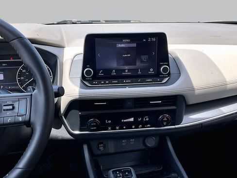 Certified 2025 Nissan Rogue SV FWD image 7